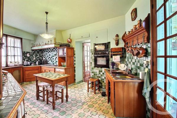 Maison à vendre  17 pièces - 413 m2 CHATEAU THIERRY - 02