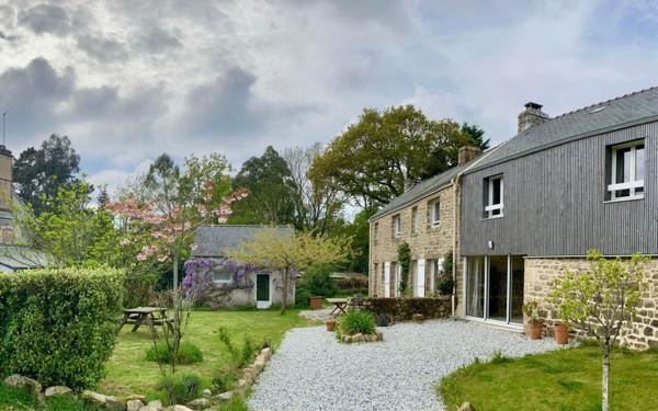 Maison à vendre    6 pièces •  Ploemel