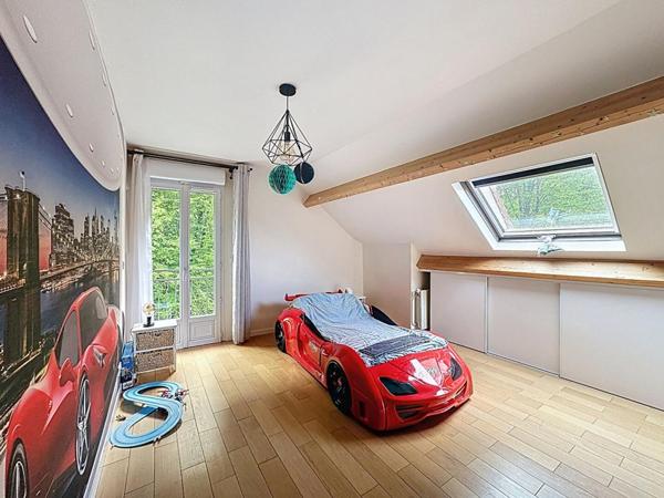 PROPRIÉTÉ D'EXCEPTION -  241m2 -  SPA PRIVATIF  de 93m2 en plus - SANS VIS-À-VIS  DPE C - LISIÈRE DU BOIS