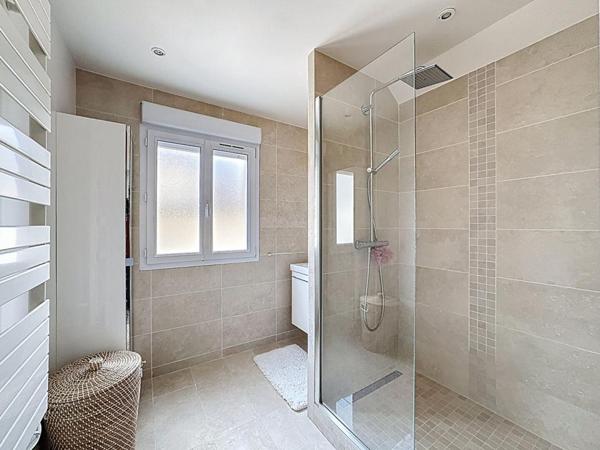 PROPRIÉTÉ D'EXCEPTION -  241m2 -  SPA PRIVATIF  de 93m2 en plus - SANS VIS-À-VIS  DPE C - LISIÈRE DU BOIS