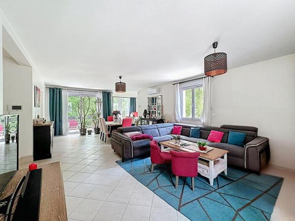 PROPRIÉTÉ D'EXCEPTION -  241m2 -  SPA PRIVATIF  de 93m2 en plus - SANS VIS-À-VIS  DPE C - LISIÈRE DU BOIS