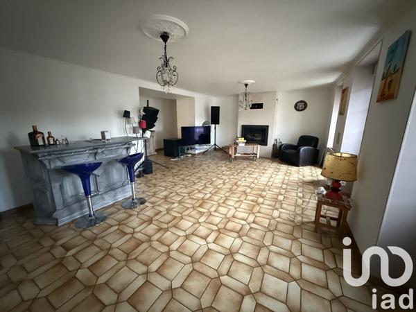 Maison 6 pièces de 136 m² à Huillé (49430)