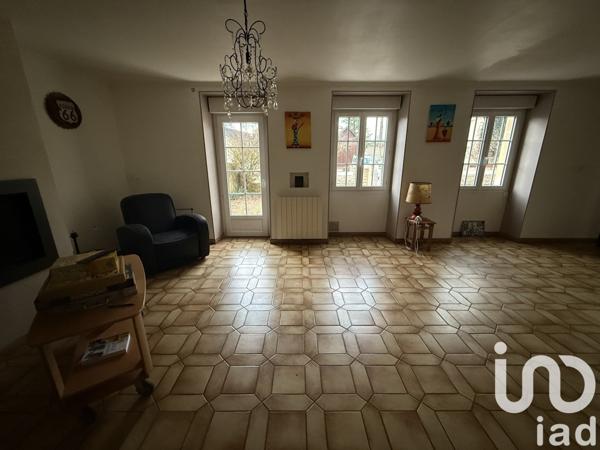 Maison 6 pièces de 136 m² à Huillé (49430)