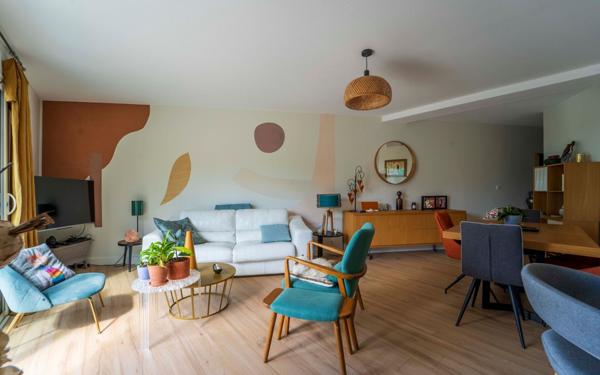 Appartement à vendre    2 pièces • 60 m2 Nîmes