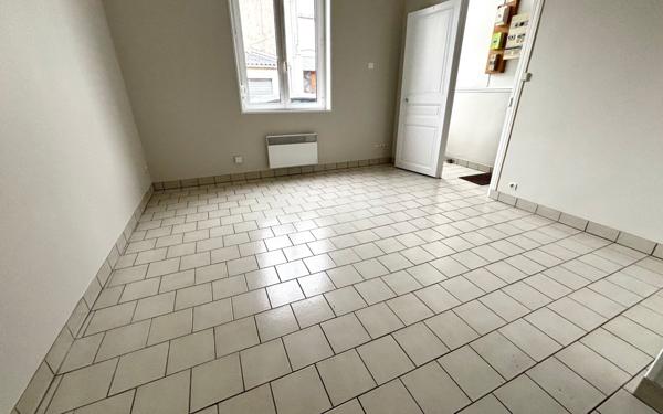 Maison à vendre    3 pièces • 79 m2 Saint-Quentin