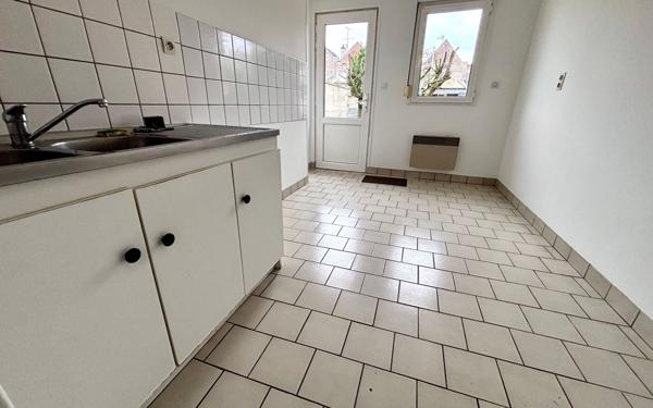 Maison à vendre    3 pièces • 79 m2 Saint-Quentin