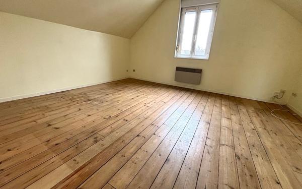 Maison à vendre    3 pièces • 79 m2 Saint-Quentin