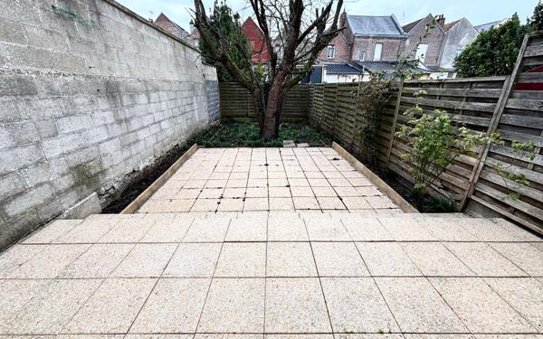 Maison à vendre    3 pièces • 79 m2 Saint-Quentin