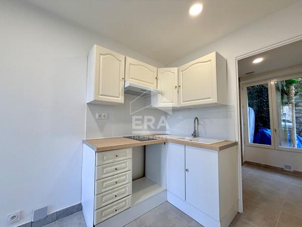 EXCLUSIVITÉ - Studio rénové 26 m² - Résidence sécurisée - Proximité commerces et transports