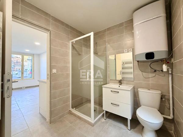 EXCLUSIVITÉ - Studio rénové 26 m² - Résidence sécurisée - Proximité commerces et transports