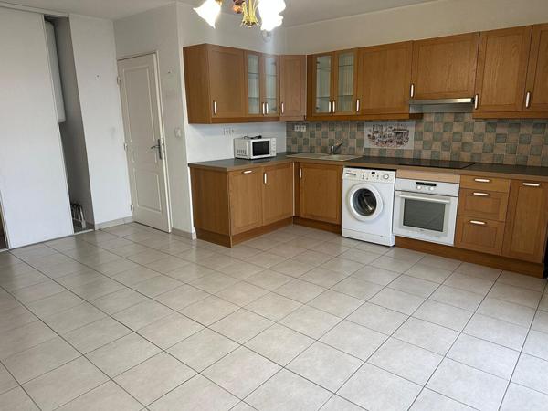 A vendre appartement T1 Marseille 13011 Terrasse