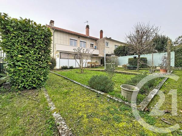 Maison à vendre  3 pièces - 77 m 2   SOYAUX  - 16