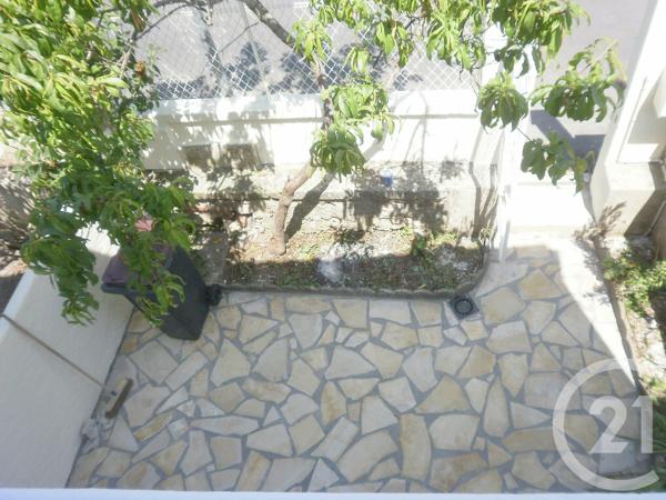 Maison à vendre  3 pièces - 77 m 2   SOYAUX  - 16