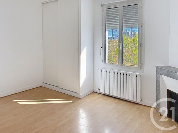 Maison à vendre  3 pièces - 77 m 2   SOYAUX  - 16