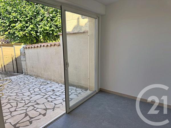 Maison à vendre  3 pièces - 77 m 2   SOYAUX  - 16