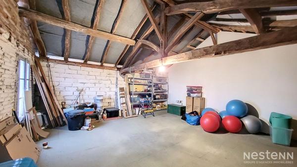 A Vendre Ensemble immobilier de 177 m² dans rue calme au centre-ville d'Eauze