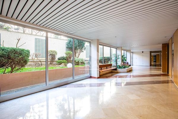 PARIS 12 - DAUMESNIL- Appartement 4 pièces avec Balcon