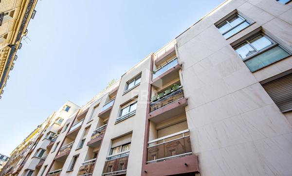 PARIS 12 - DAUMESNIL- Appartement 4 pièces avec Balcon