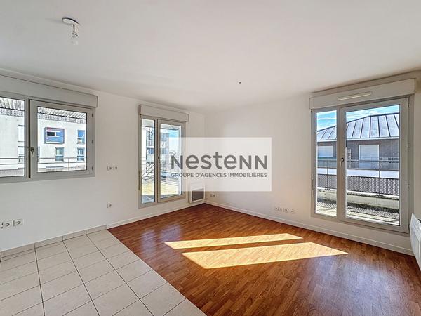 Appartement 2 pièces 44 m² en dernier étage - Terrasse privative de 72 m² - Place de parking en sous-sol