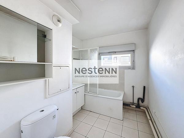 Appartement 2 pièces 44 m² en dernier étage - Terrasse privative de 72 m² - Place de parking en sous-sol