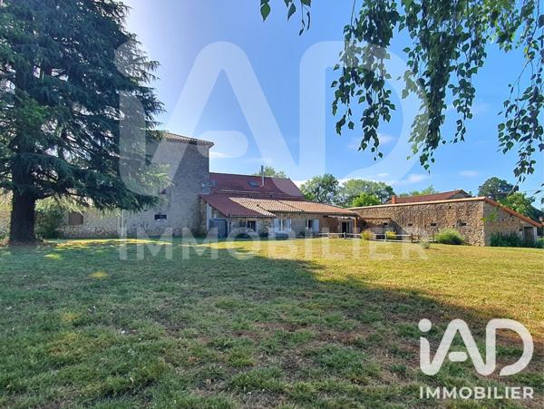 Maison à vendre 5 pièces 136 m² Chasseneuil-sur-Bonnieure