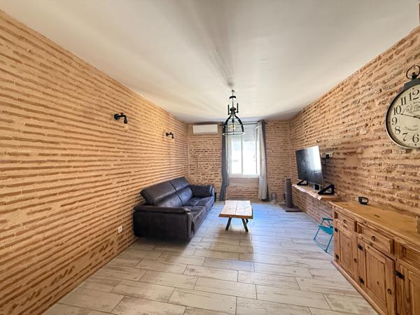 47110 SAINTE LIVRADE SUR LOT Maison de ville rénovée à Ste Livrade