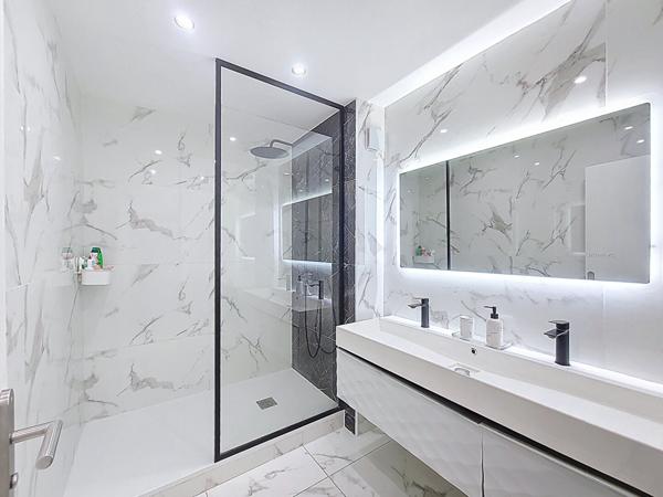 Appartement Marseille 3 pièce(s) 81.22 m2