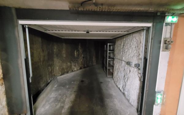 Stationnement à vendre    Nice