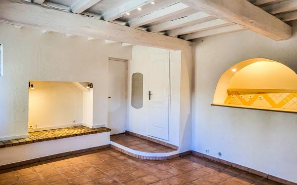 Maison à vendre    4 pièces • 76,41 m2 Barbentane