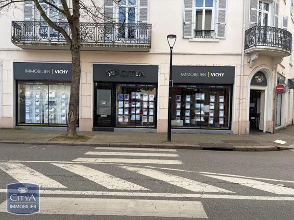 Local commercial à louer 250m²