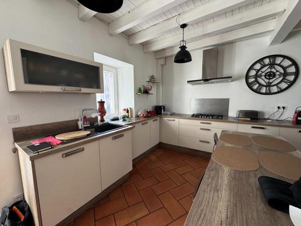 Belle demeure de charme meublée de 180m² / jardin