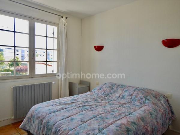 Maison individuelle de 7 pièces PERIGUEUX (24).