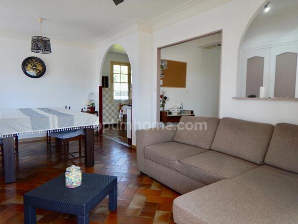 Maison individuelle de 7 pièces PERIGUEUX (24).