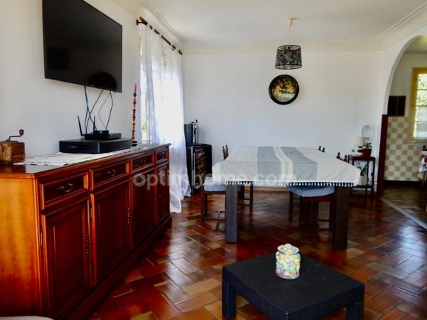 Maison individuelle de 7 pièces PERIGUEUX (24).