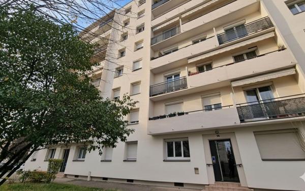 Appartement à vendre    3 pièces • 52,68 m2 Caluire-et-Cuire