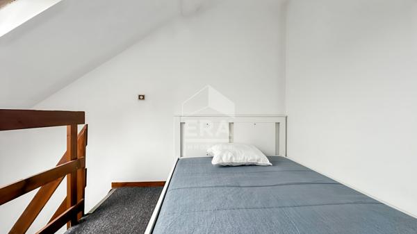 Appartement avec mezzanine proche de l'Avenue de Laon.