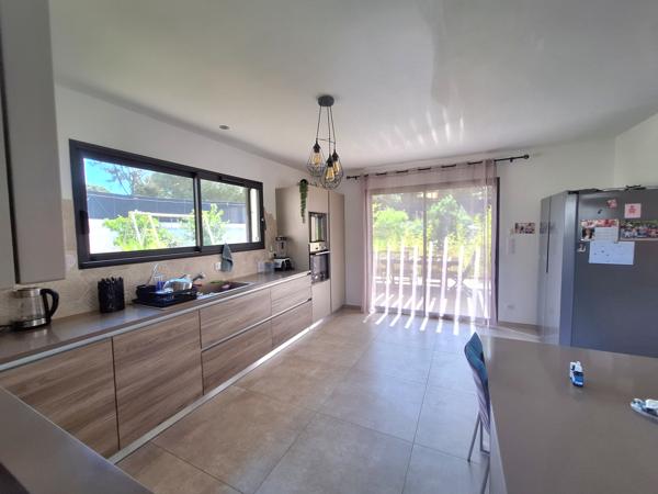 Villa contemporaine T5 récente 230 M2 proche d' AJACCIO  Mezzavia (20167)