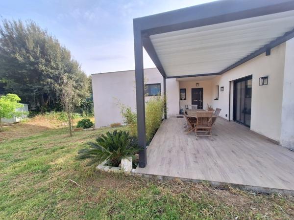 Villa contemporaine T5 récente 230 M2 proche d' AJACCIO  Mezzavia (20167)