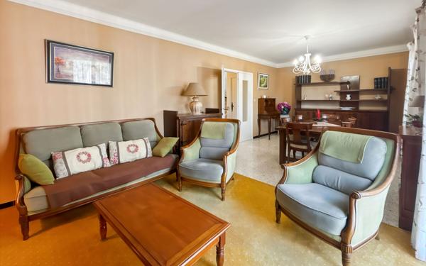 Maison à vendre    5 pièces •  Château-Arnoux-Saint-Auban