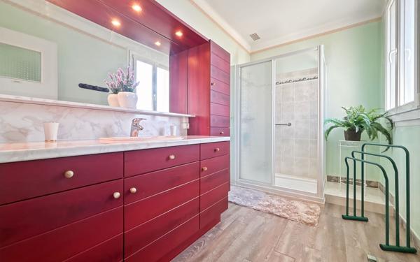 Maison à vendre    5 pièces •  Château-Arnoux-Saint-Auban