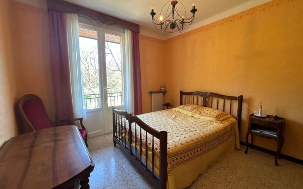Maison à vendre    5 pièces •  Château-Arnoux-Saint-Auban