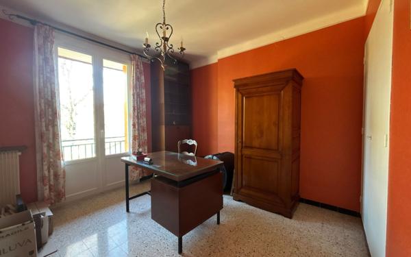 Maison à vendre    5 pièces •  Château-Arnoux-Saint-Auban