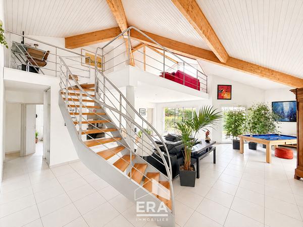 Maison Pessac 6 pièce(s) 157 m2  - Terrain 1424 - Double Garage
