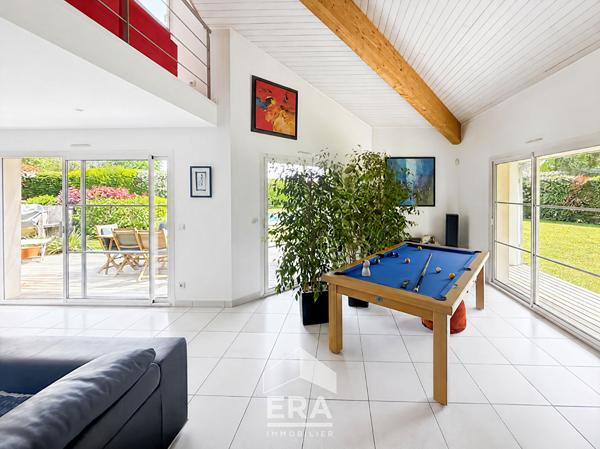 Maison Pessac 6 pièce(s) 157 m2  - Terrain 1424 - Double Garage
