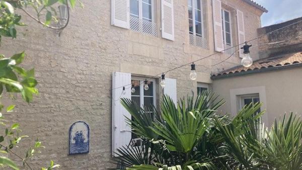 Maison à LUCON, 85400 - 8 pièces 205m²