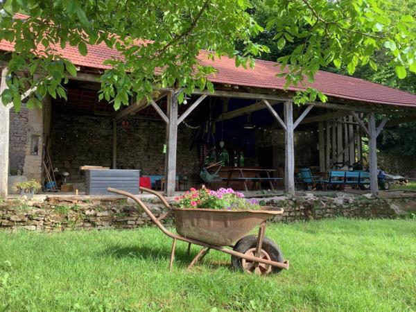 Bien immobilier à vendre 13 pièces de 414 m²