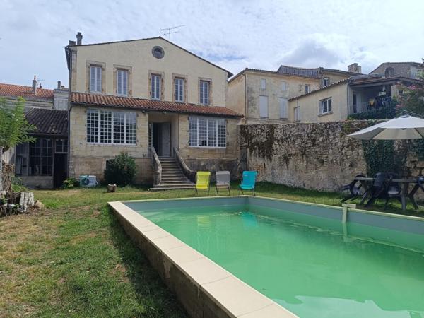 Maison de charme de 250 m² avec piscine sur 4000 m² de terrain – Un cadre de vie privilégié à Coutras (33230)