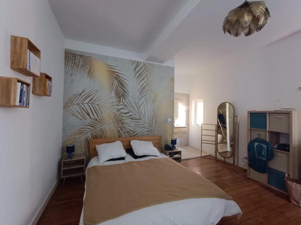 Maison de charme de 250 m² avec piscine sur 4000 m² de terrain – Un cadre de vie privilégié à Coutras (33230)