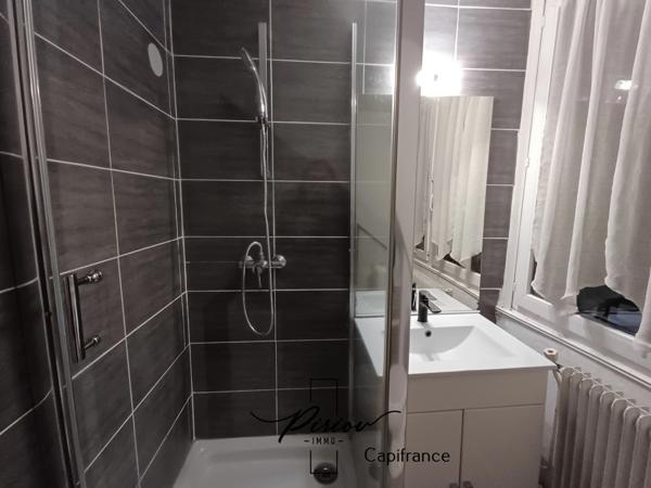 Appartement T1, proximité gare Sncf, traversant, LIBRE