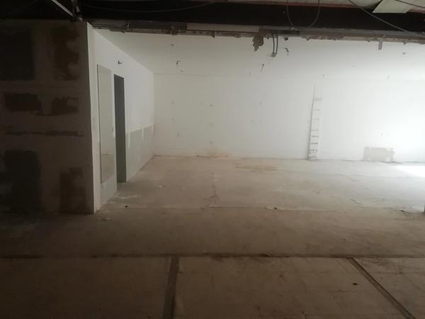 Local/bureau ou commerce à vendre DRAGUIGNAN (83)  320.000 €